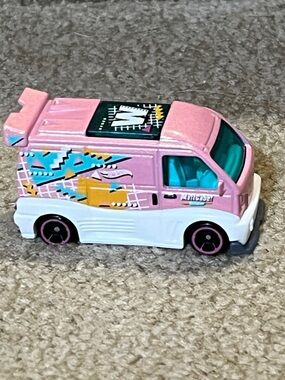 HOT WHEELS 2025 KEI SWAP PINK 11/250 HYX95 ART CARS NEW MODEL M. GABE DESIGN